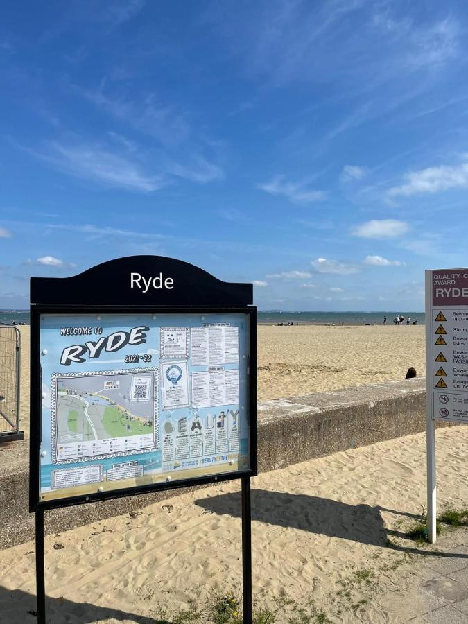 Serene In Ryde Райд Екстер'єр фото